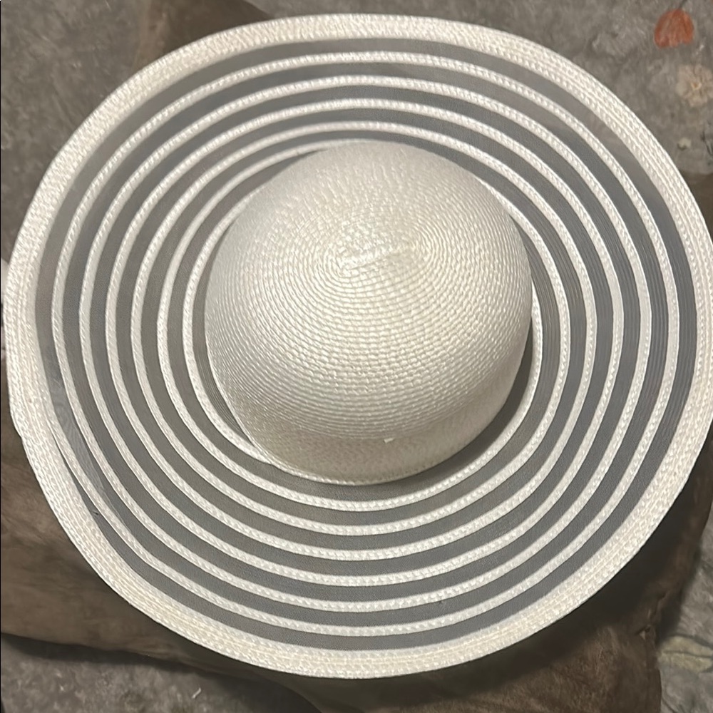 Betmar White Classic Hat Accessories